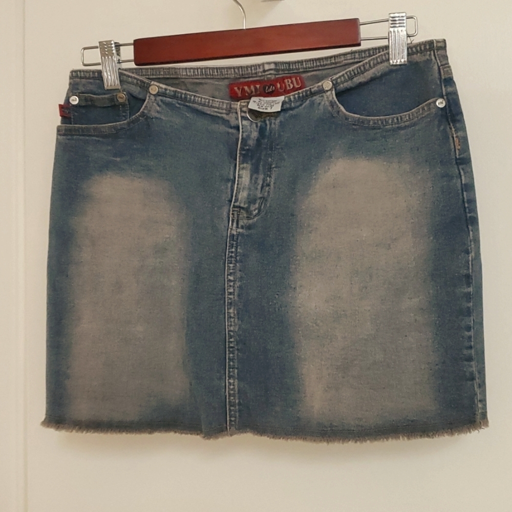 YMI UBU mini denim skirt size 7 R 96% cotton 4% stretch spandex